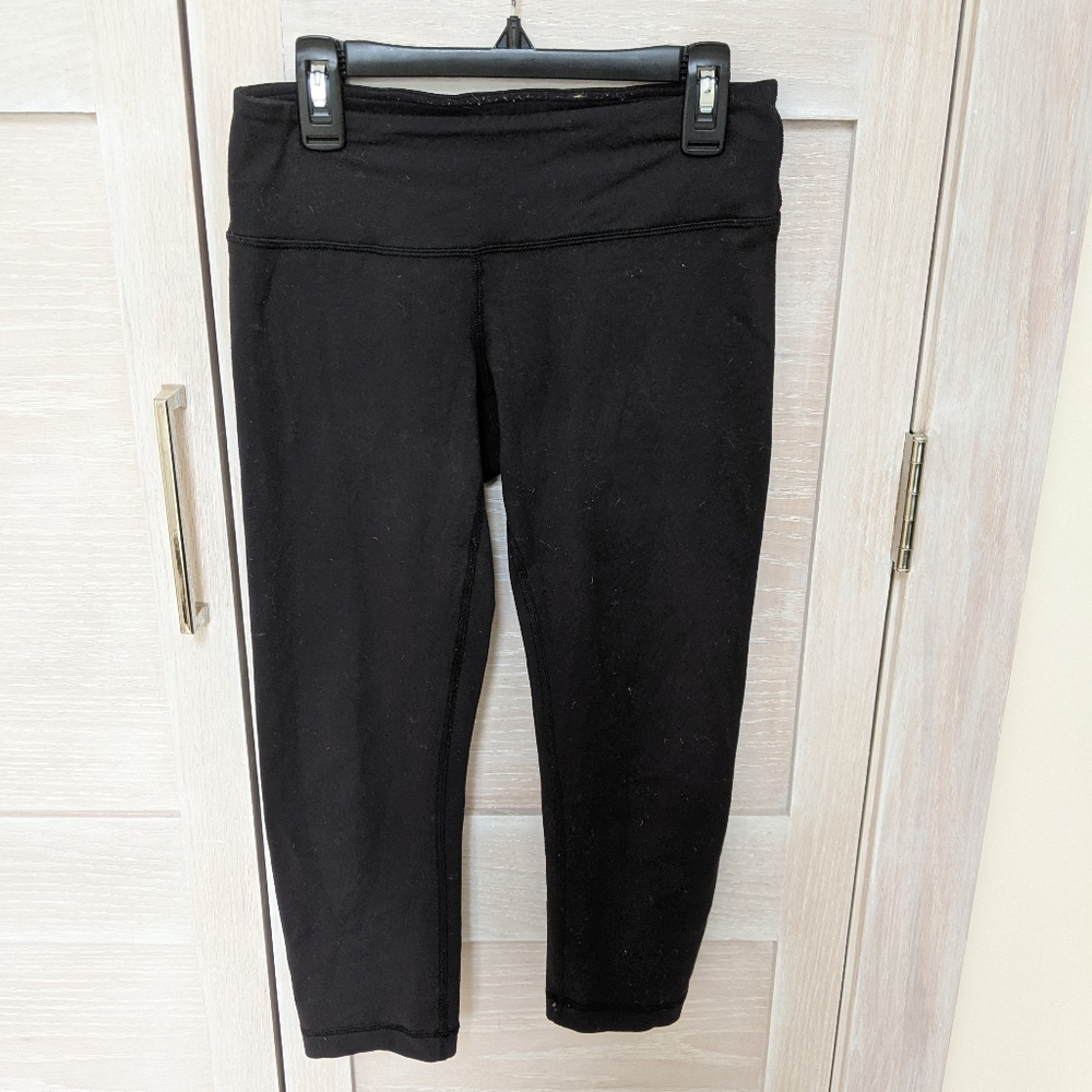 Lululemon Cropped Leggings, Size 4